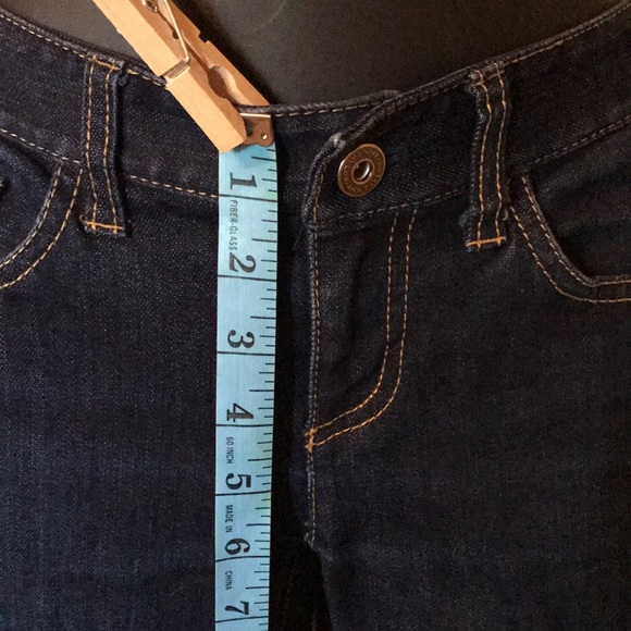 Ann Taylor “Slim Fit Lowder on Waist” Size 0Petite - Picture 4 of 9